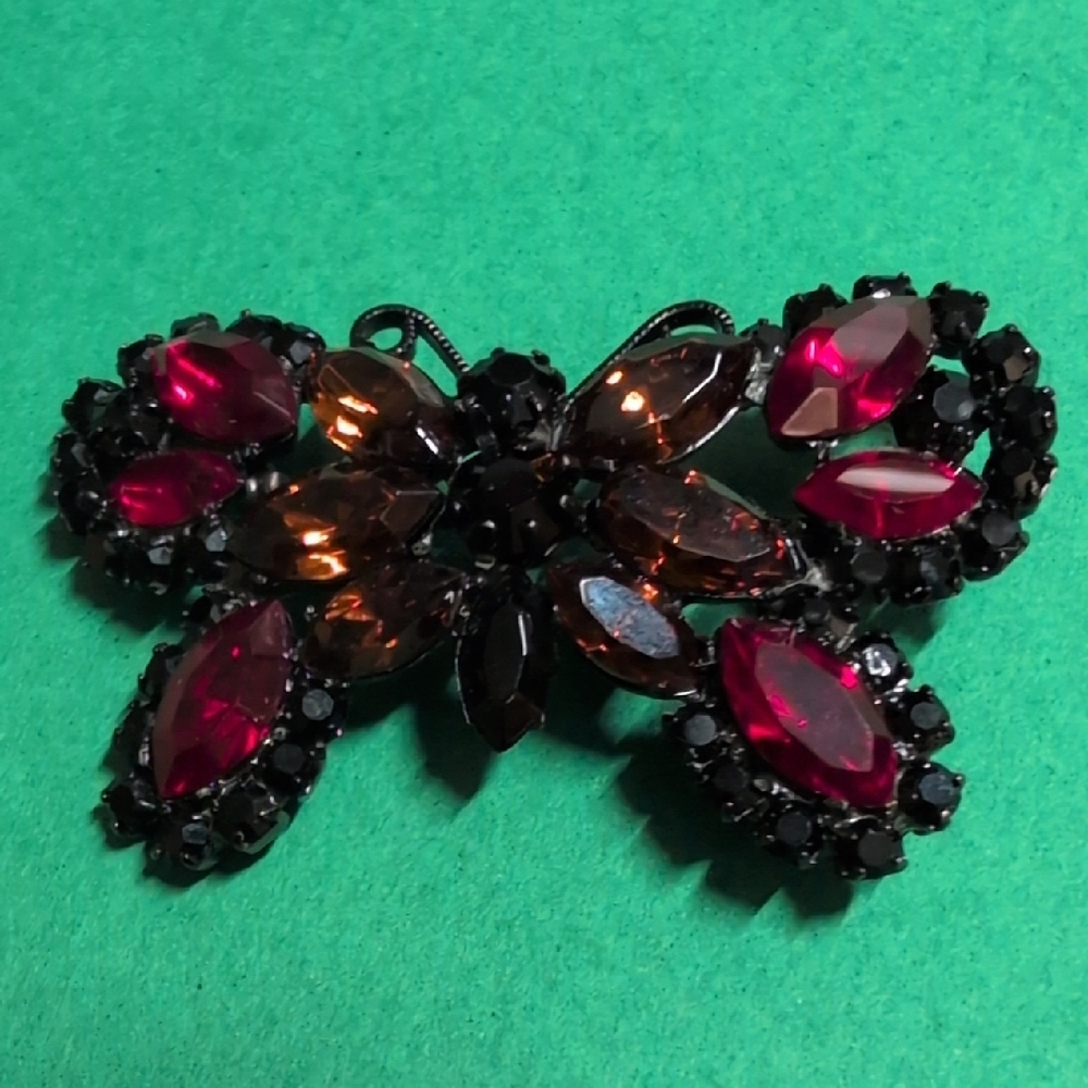 Source Unknown Black And Red Gemstone Brooch - image 1